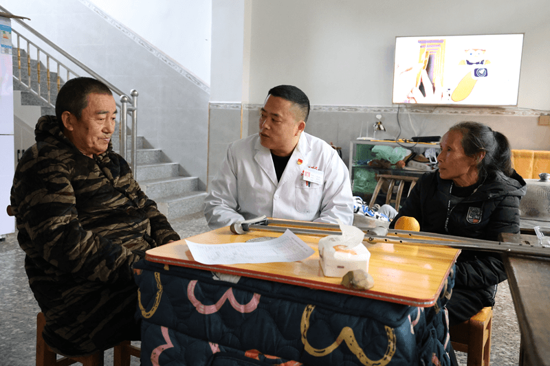 “走找想促”在行動︱花垣：推進三地醫(yī)保聯(lián)動 造福邊區(qū)群眾