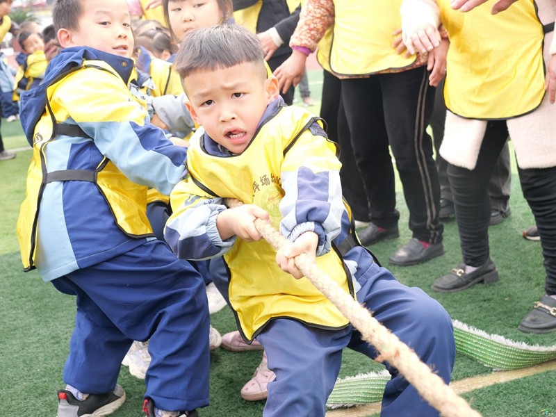 大坪場(chǎng)鎮(zhèn)幼兒園舉辦第四屆親子運(yùn)動(dòng)會(huì)
