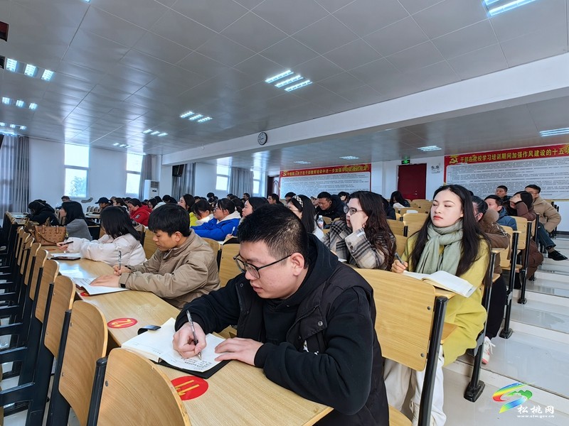 松桃舉辦政務(wù)新媒體從業(yè)人員業(yè)務(wù)培訓(xùn)