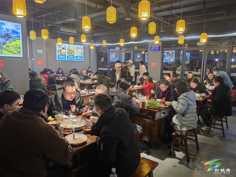 松桃:情暖冬至 羊肉飄香
