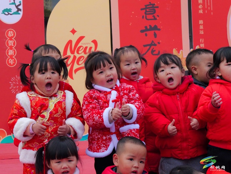 元旦來臨!縣第三幼兒園迎新年活動(dòng)精彩紛呈