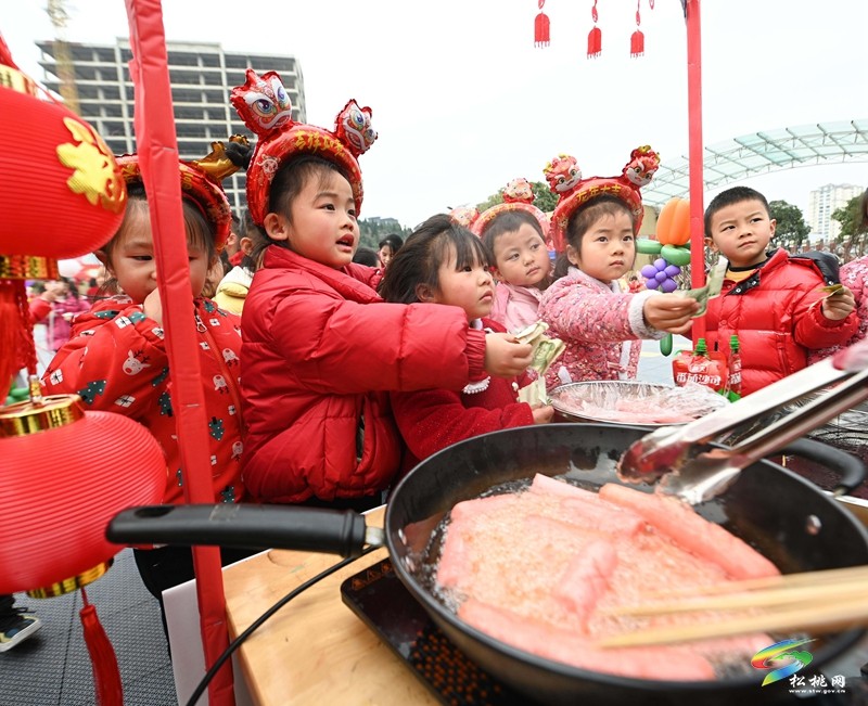 元旦來臨!縣第三幼兒園迎新年活動(dòng)精彩紛呈