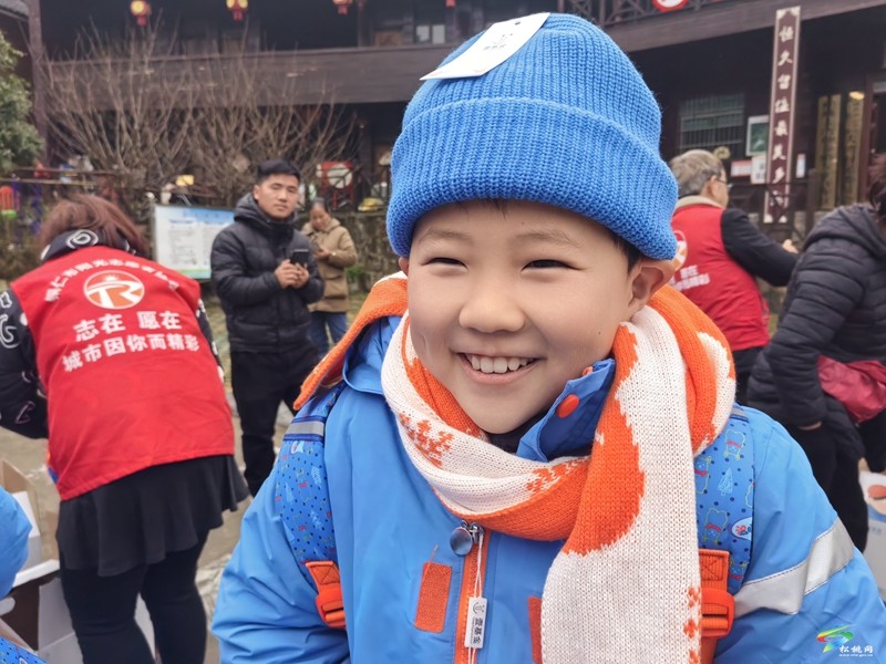 情暖苗鄉(xiāng)！松桃大灣村留守兒童收到新年禮物