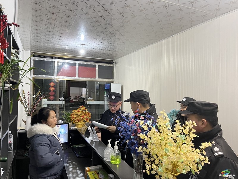 普覺鎮(zhèn)鎮(zhèn)村聯(lián)合開展今冬明春社會治安聯(lián)防聯(lián)控專項(xiàng)整治行動(dòng)