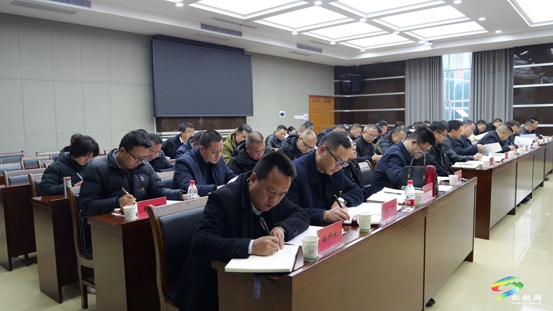 縣委常委會學習貫徹習近平新時代中國特色社會主義思想主題教育反面典型案例解剖式調(diào)研暨民主生活會會前集中學習專題研討會召開