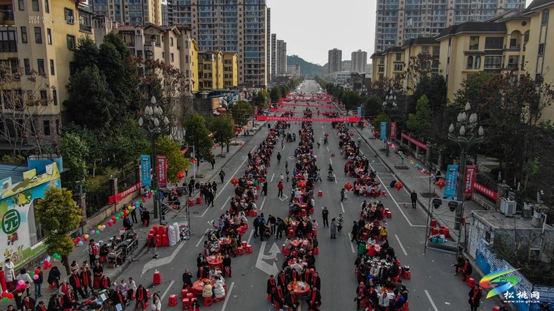 松桃開展2024年“迎新春·送祝?！毙聲r(shí)代文明實(shí)踐志愿服務(wù)集中示范活動(dòng)