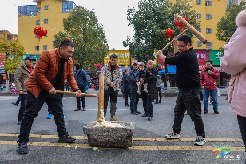 松桃開展2024年“迎新春·送祝?！毙聲r(shí)代文明實(shí)踐志愿服務(wù)集中示范活動(dòng)