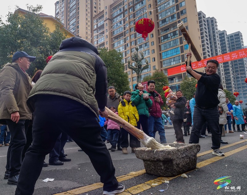 松桃開展2024年“迎新春·送祝?！毙聲r(shí)代文明實(shí)踐志愿服務(wù)集中示范活動(dòng)