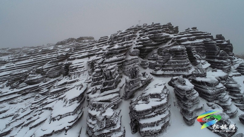 松桃：紅石林雪景美如畫