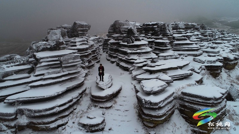 松桃：紅石林雪景美如畫