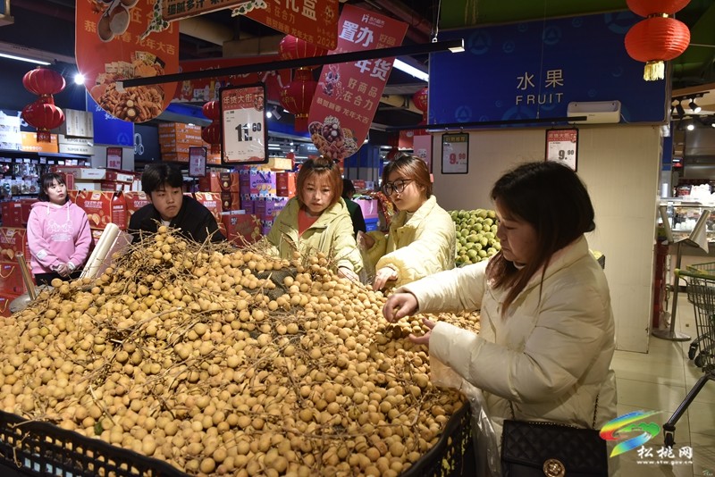 【網(wǎng)絡(luò)中國(guó)節(jié)·春節(jié)】春節(jié)期間  消費(fèi)市場(chǎng)“熱”起來