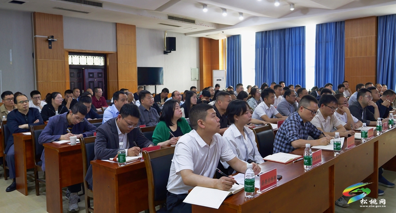 市委講師團來松宣講全國、省、市兩會精神