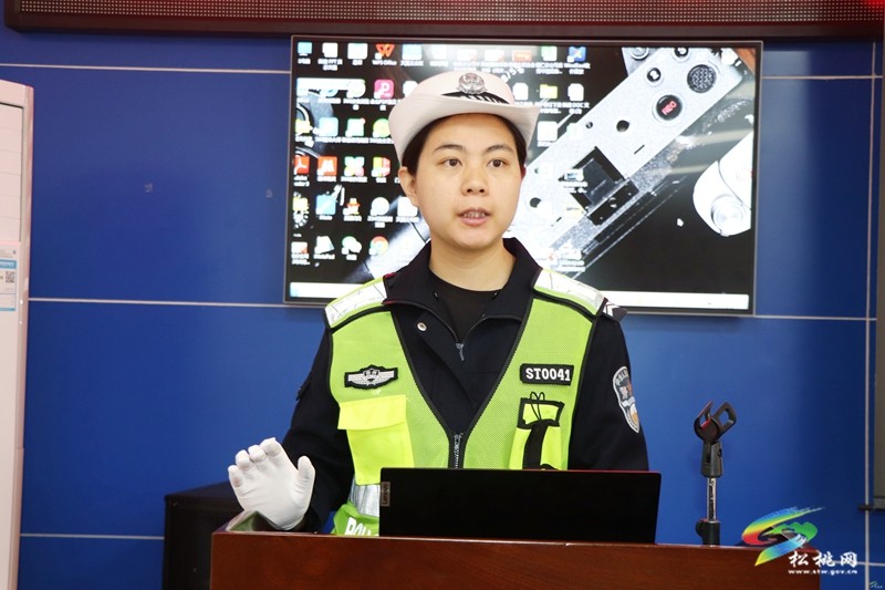 【法治松桃】縣公安交警到中國(guó)電信松桃分公司開(kāi)展春季道路交通安全宣傳活動(dòng)