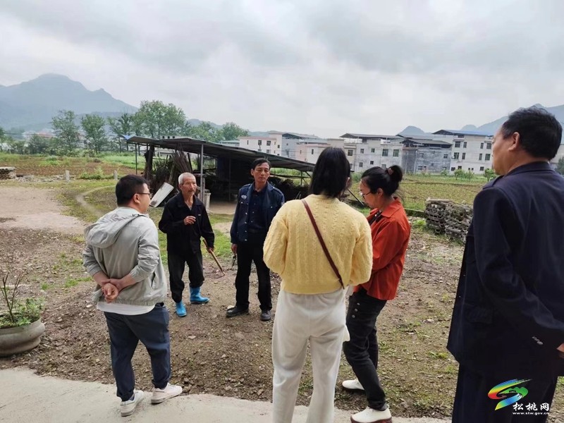 【法治松桃】普覺鎮(zhèn):鎮(zhèn)村聯(lián)動扎實開展道路交通安全“敲門行動”