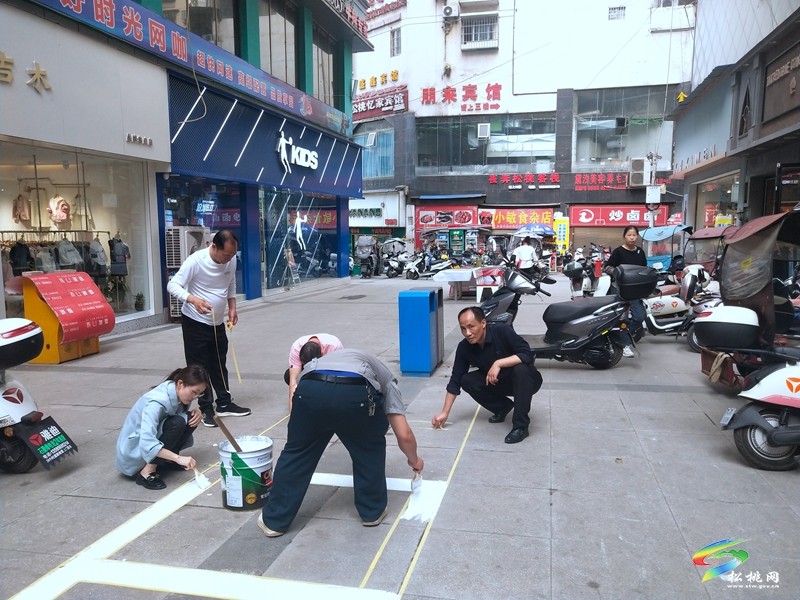 縣人社局三強(qiáng)化推進(jìn)小區(qū)文明創(chuàng)建