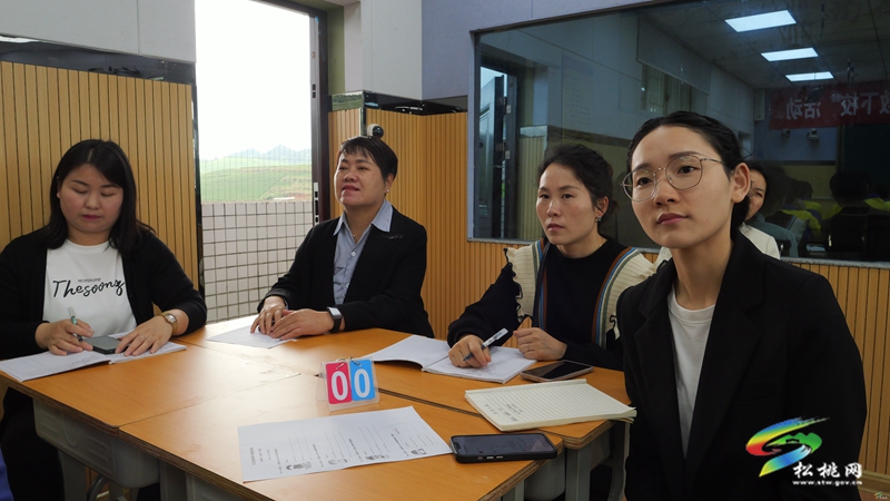 松桃教育局組織開展東西部協(xié)作暨“組團(tuán)式”幫扶教師“送教下?！被顒?dòng)