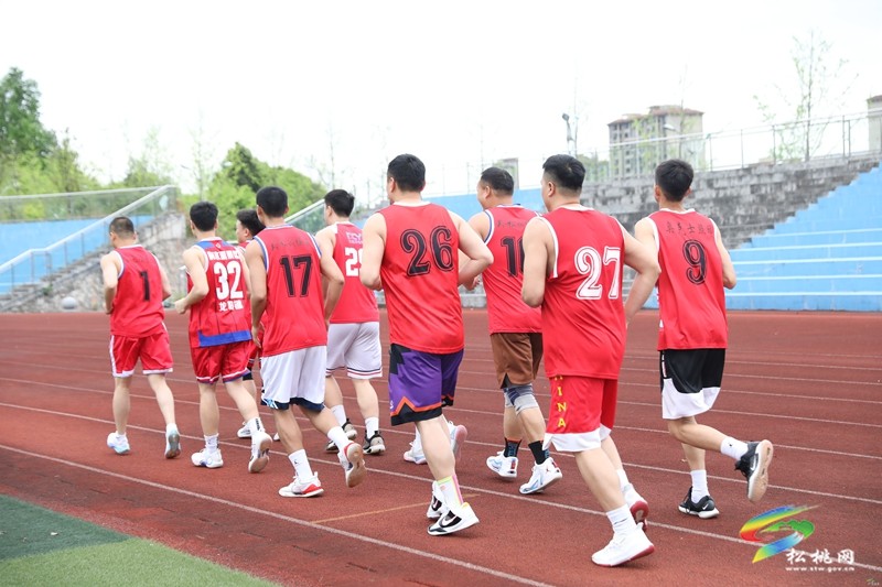 代表銅仁市參賽！松桃籃球隊全力備戰(zhàn)貴州“村BA”