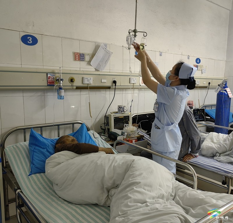 【五一我在崗】松桃醫(yī)務(wù)人員值班值守堅守群眾健康