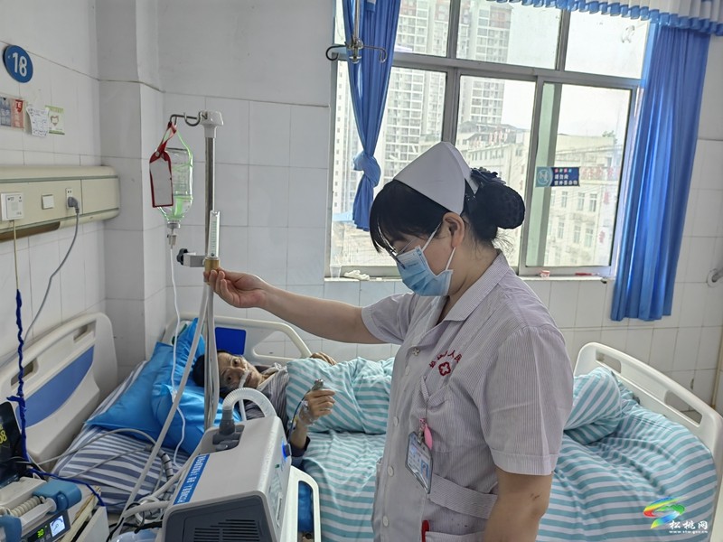 【五一我在崗】松桃醫(yī)務(wù)人員值班值守堅守群眾健康