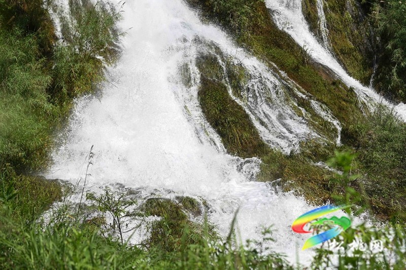 松桃：響水飛瀑?美景如畫