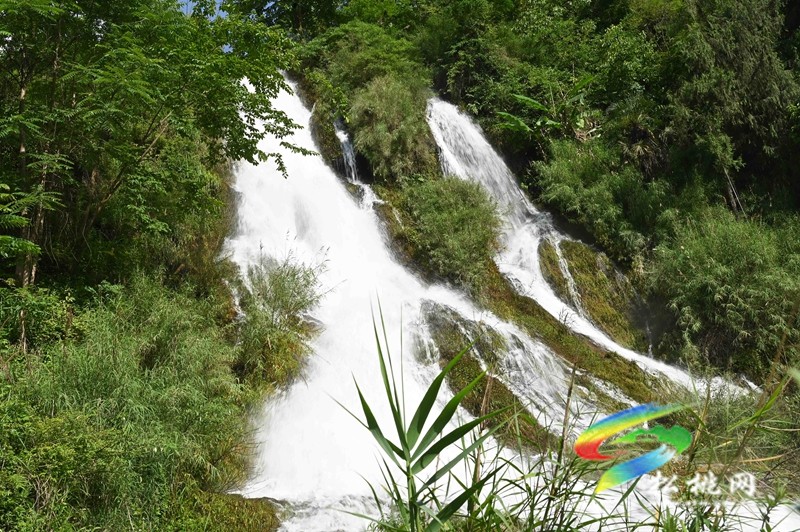 松桃：響水飛瀑?美景如畫
