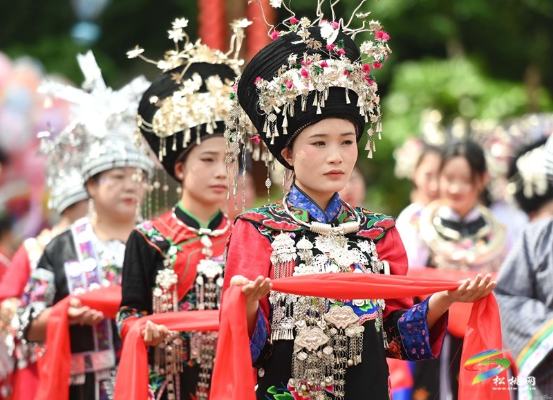 松桃：好戲連“城” 八方賓朋與苗家人狂歡“四月八”