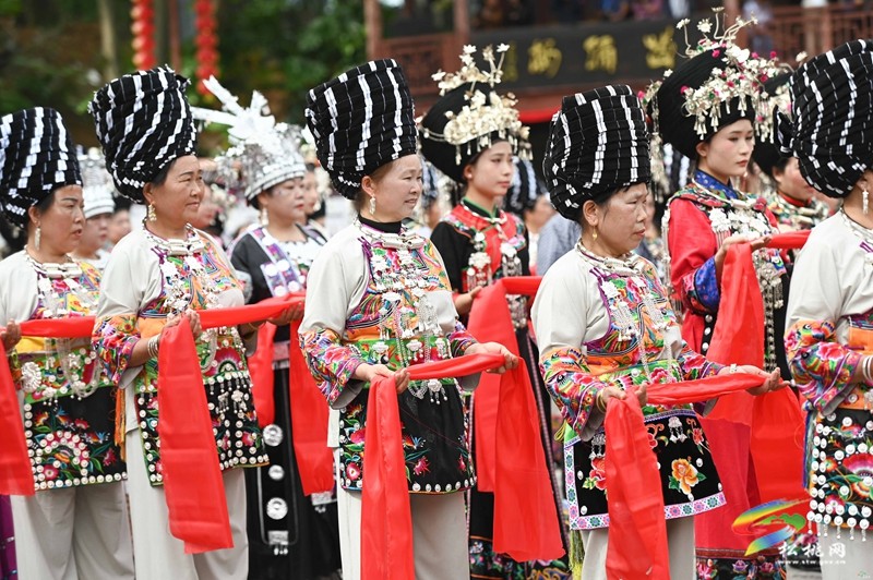 松桃：好戲連“城” 八方賓朋與苗家人狂歡“四月八”