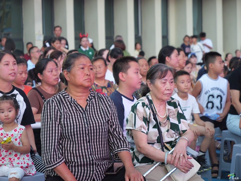 縣第七幼兒園舉辦2024屆大班畢業(yè)典禮暨文藝晚會