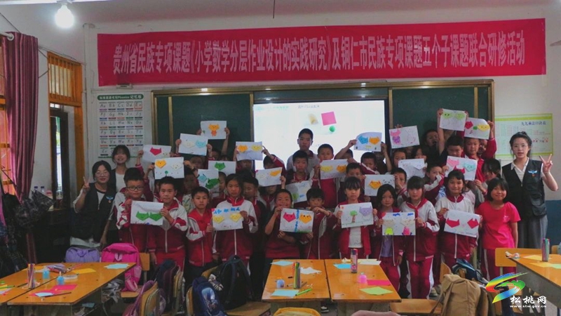“推普助力鄉(xiāng)村振興”全國(guó)大學(xué)生暑期實(shí)踐服務(wù)團(tuán)隊(duì)來(lái)我縣開展社會(huì)實(shí)踐