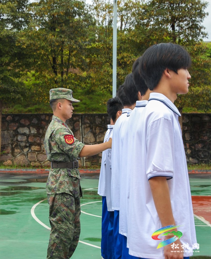 縣中等職業(yè)學校舉行2024級新生軍訓動員大會