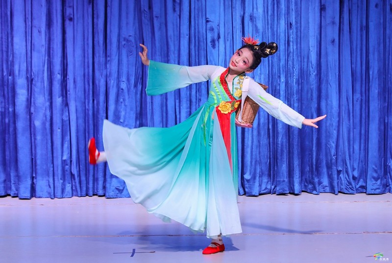 杭州城北青少年星梯藝術(shù)團(tuán)來我縣開展藝術(shù)文化交流活動