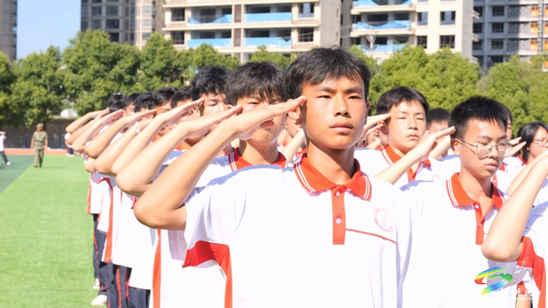 開學(xué)第一課 軍訓(xùn)進(jìn)行時