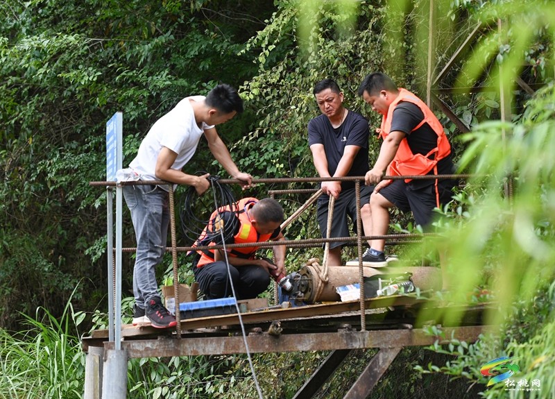 松桃：緊急搶修水泵 保障居民用水