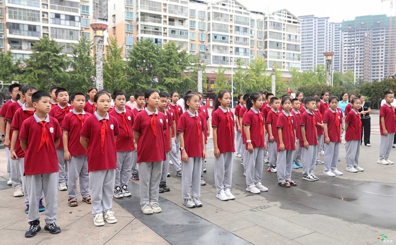 松桃舉行全民閱讀大型圖書惠民活動(dòng)