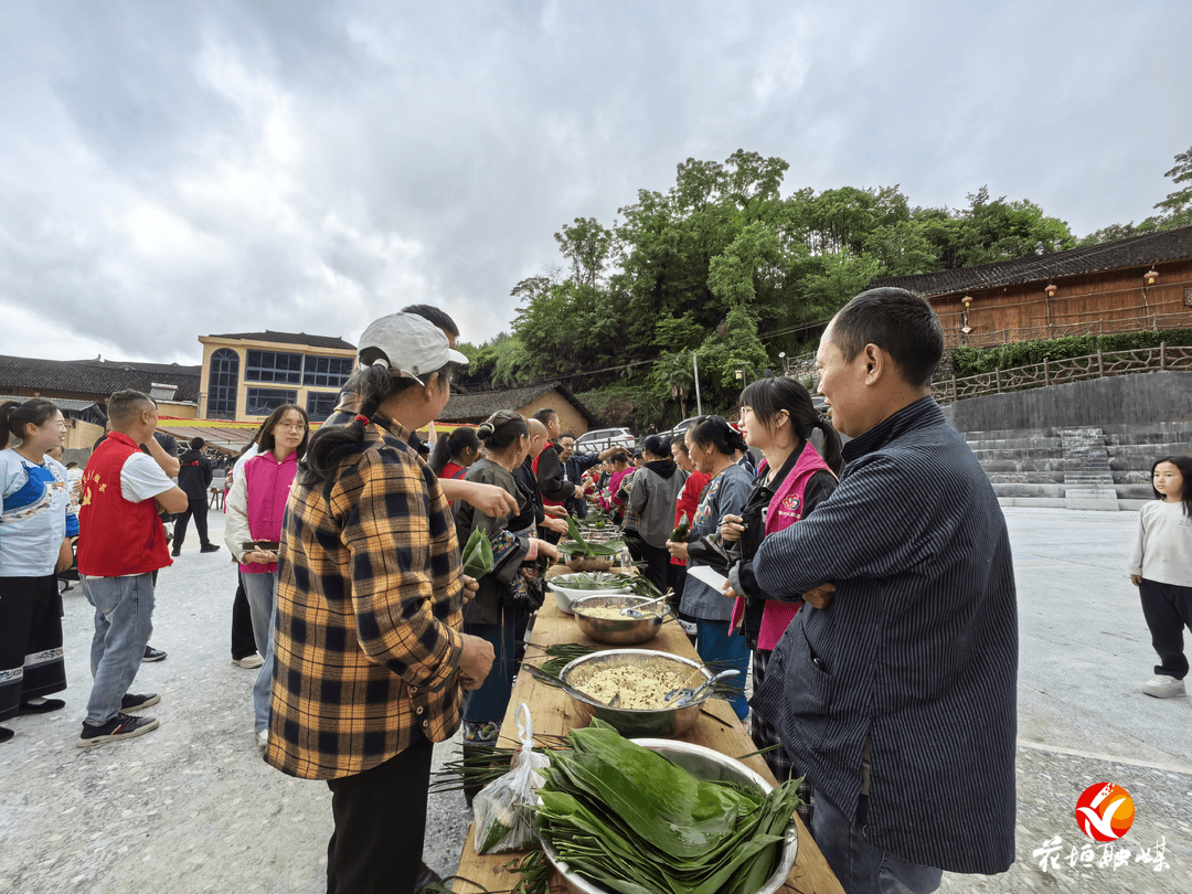 養(yǎng)老不離村 幸福享晚年 花垣縣打造村級(jí)養(yǎng)老服務(wù)“十八洞村”示范樣板