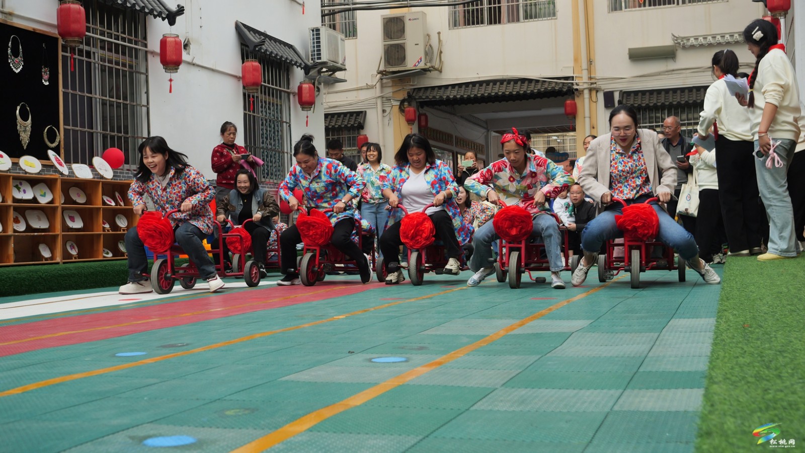 松桃實(shí)驗(yàn)幼兒園：開展親子“童”樂  懷舊趣味運(yùn)動(dòng)會(huì)