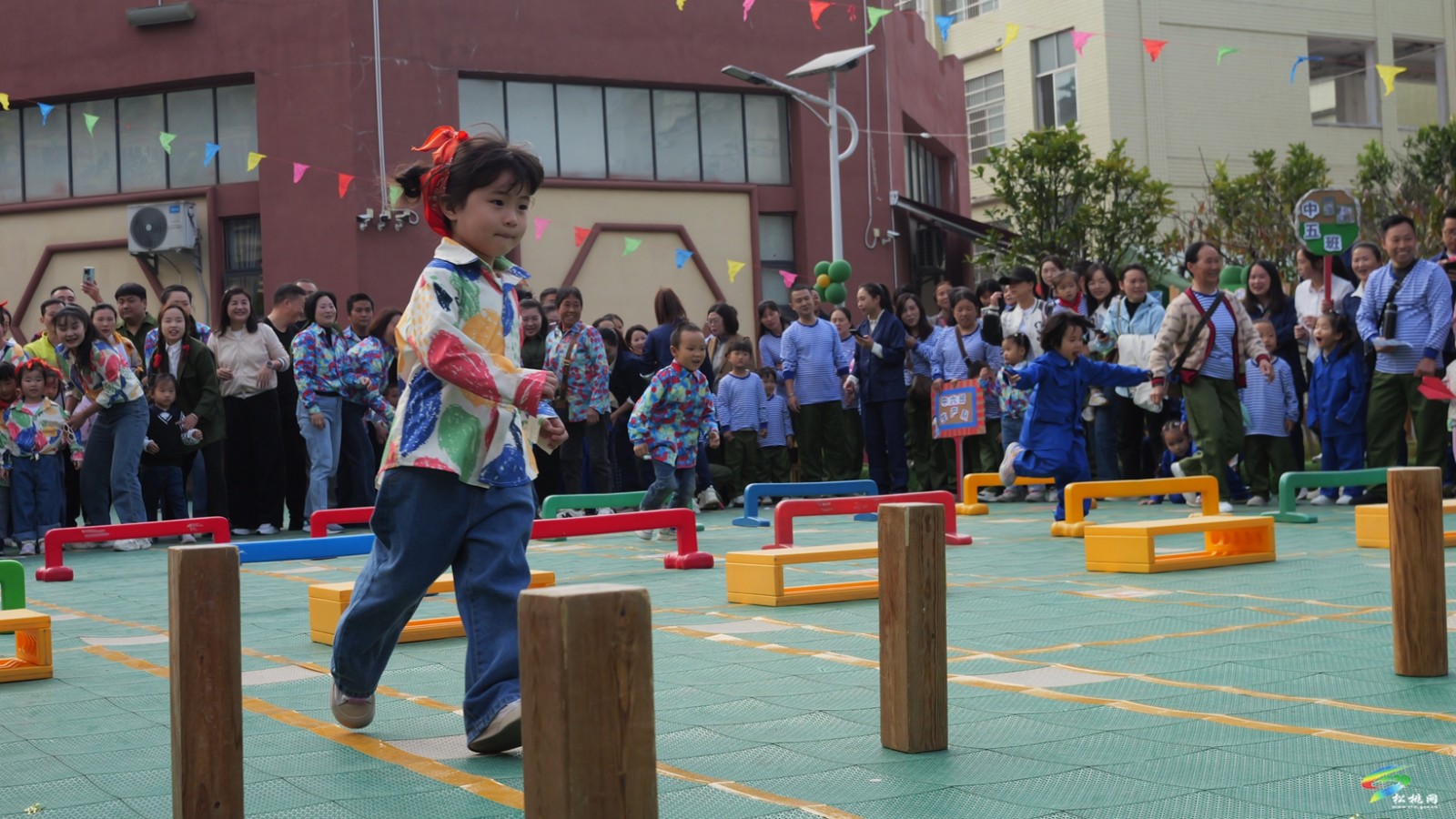 松桃實(shí)驗(yàn)幼兒園：開展親子“童”樂  懷舊趣味運(yùn)動(dòng)會(huì)