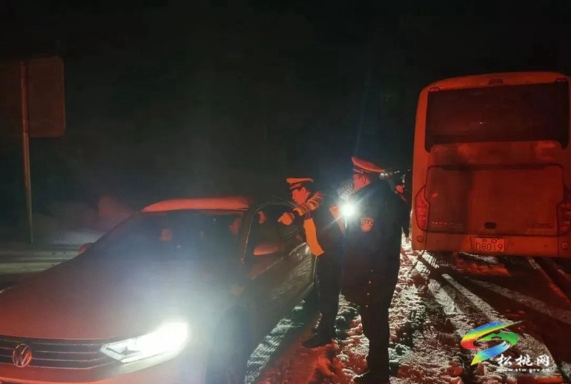 松桃公安交警:抗凝保暢 守護平安