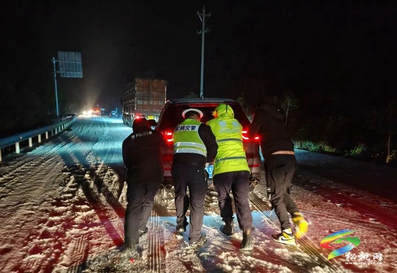 松桃公安交警:抗凝保暢 守護平安