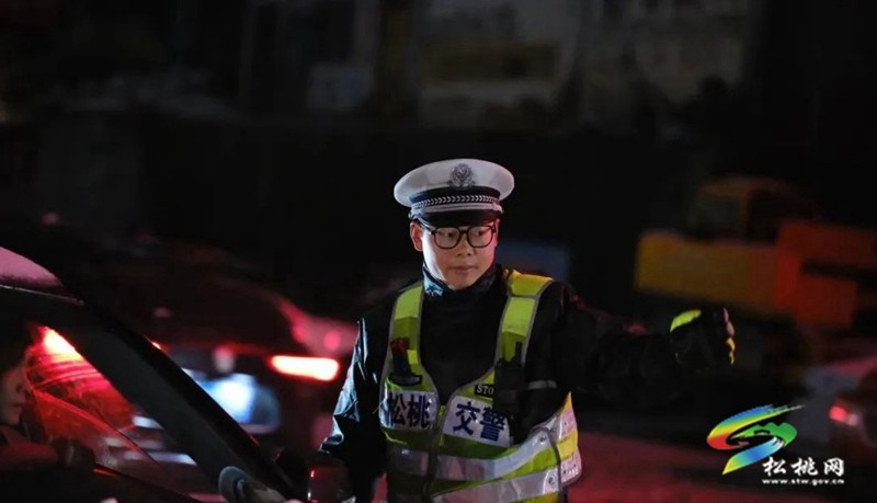 松桃公安交警:抗凝保暢 守護平安