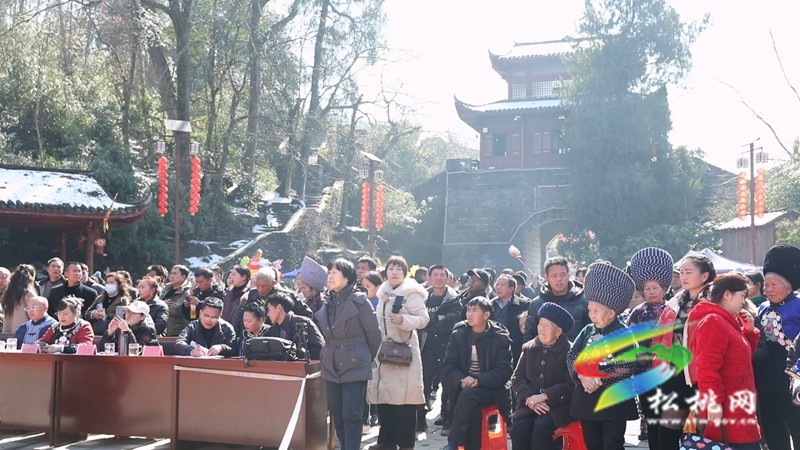 【網(wǎng)絡(luò)中國(guó)節(jié)·春節(jié)】松桃：苗鄉(xiāng)歡歌賀新春
