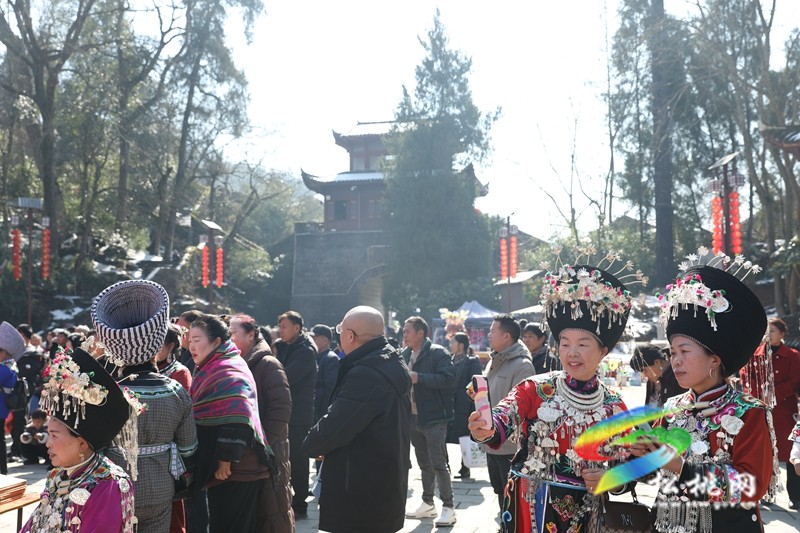 【網(wǎng)絡(luò)中國(guó)節(jié)·春節(jié)】松桃：苗鄉(xiāng)歡歌賀新春