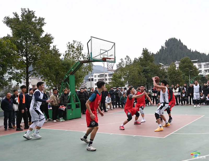 精彩！孟溪鎮(zhèn)2024年“強(qiáng)村富民杯”籃球友誼賽開賽