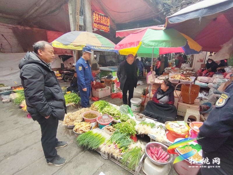 松桃消防開展節(jié)后復工復產(chǎn)消防安全檢查
