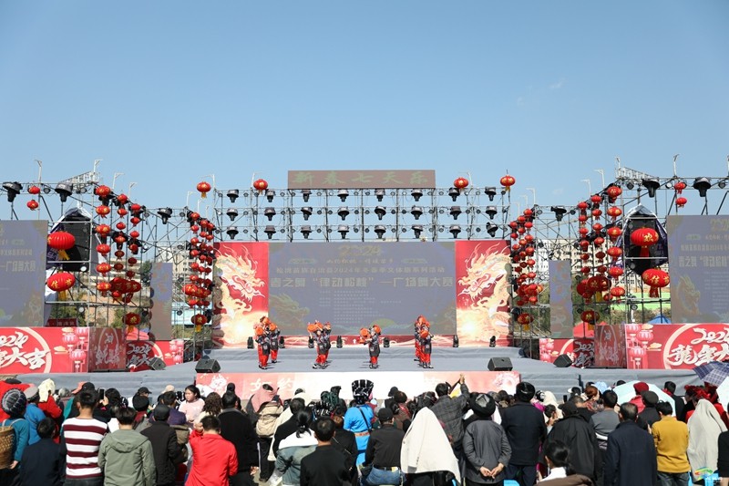 【網(wǎng)絡(luò)中國節(jié)·春節(jié)】全民舞動賀新春：春之舞“律動松桃”——廣場舞大賽圓滿落幕