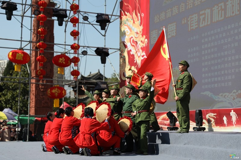 【網(wǎng)絡(luò)中國節(jié)·春節(jié)】全民舞動賀新春：春之舞“律動松桃”——廣場舞大賽圓滿落幕