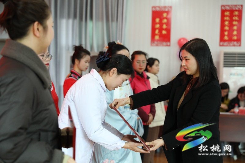 縣民族中醫(yī)院開展“美麗與健康同行”活動(dòng)