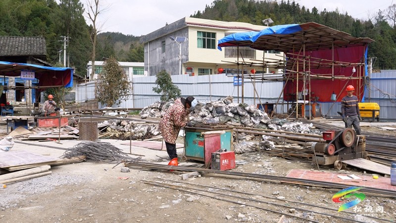 松桃紅色美麗村莊建設(shè)忙