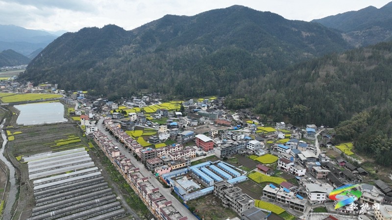 松桃紅色美麗村莊建設(shè)忙