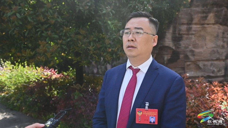 齊獻(xiàn)良策 共譜新篇——政協(xié)委員開展分組討論
